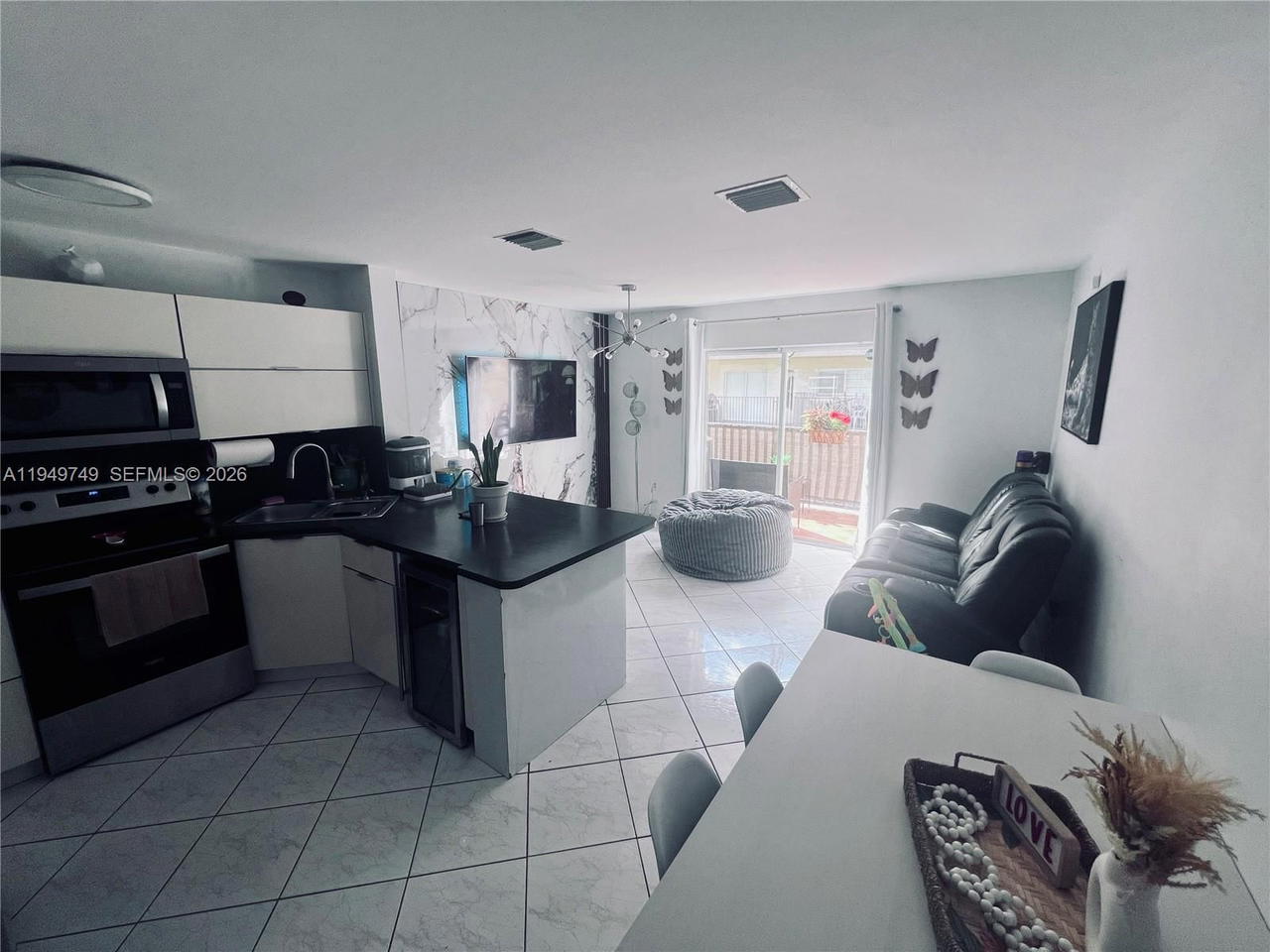 Real estate property located at 8851 119th St #5221, Miami-dade, Grand Vista Condo, Hialeah Gardens, FL