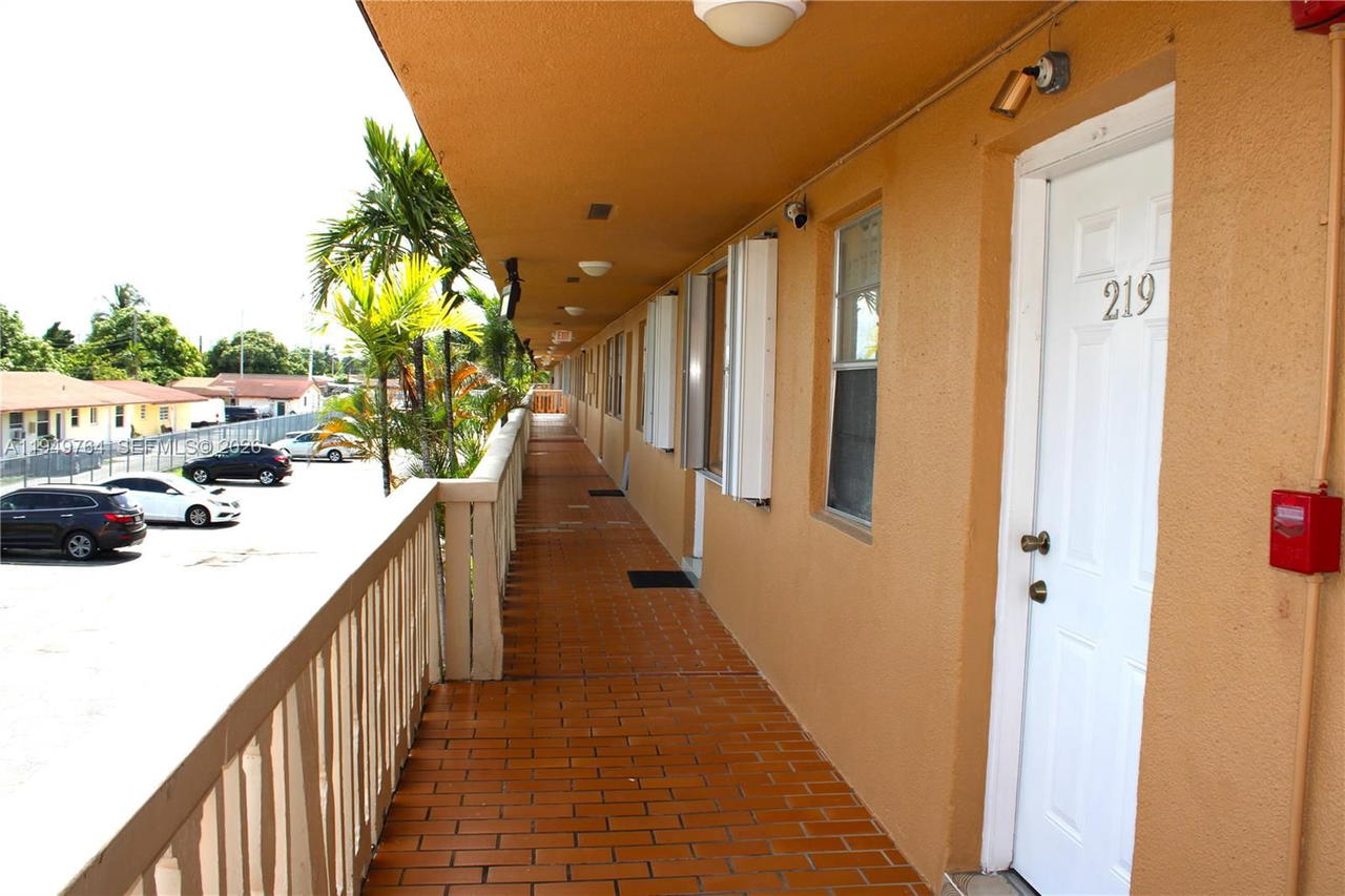 Real estate property located at 1154 35th St #221, Miami-dade, Five Arches Condo, Hialeah, FL