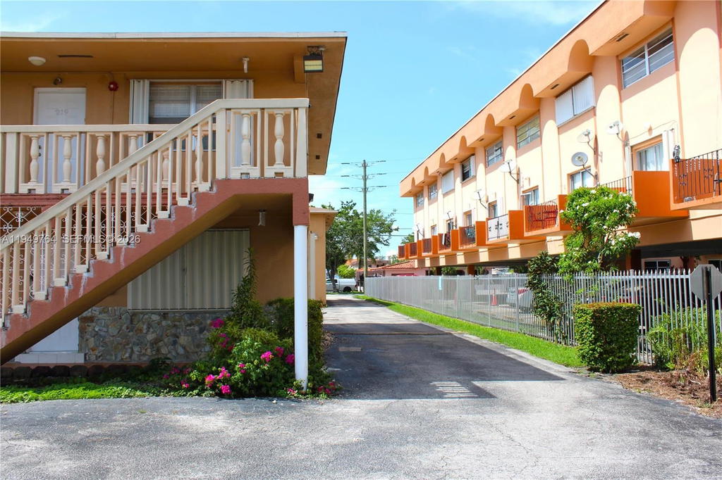 Real estate property located at 1154 35th St #221, Miami-dade, Five Arches Condo, Hialeah, FL