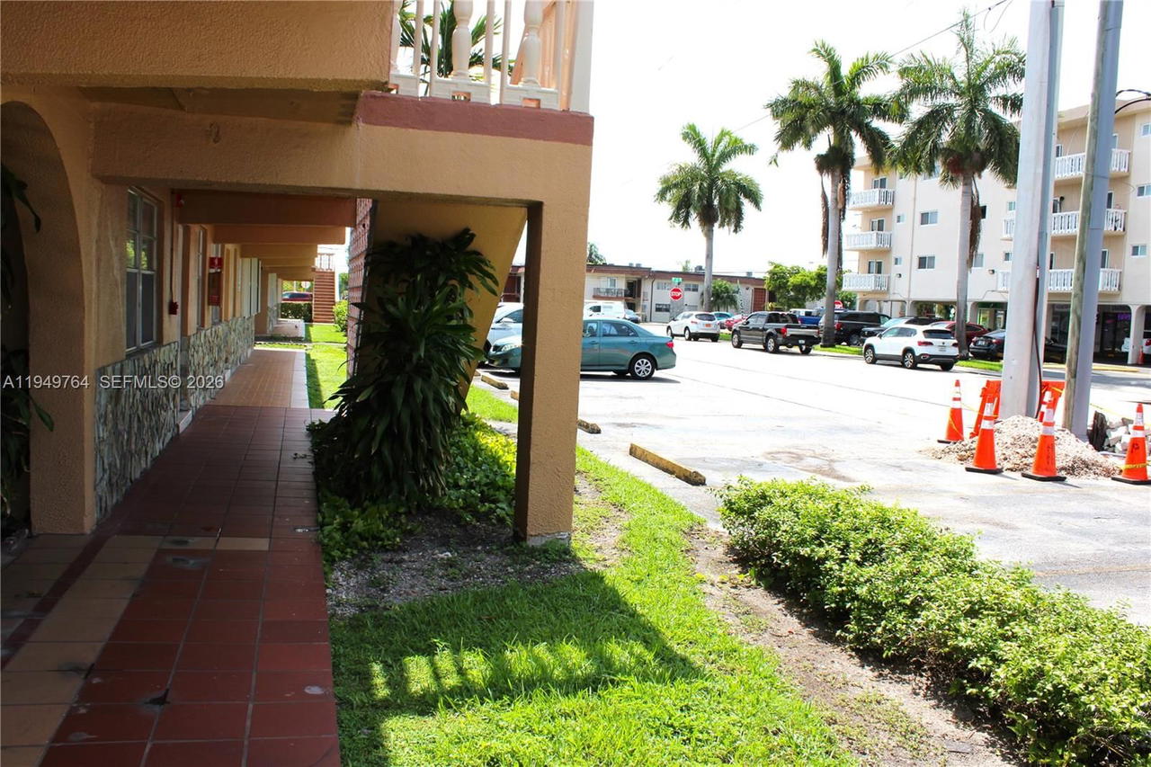 Real estate property located at 1154 35th St #221, Miami-dade, Five Arches Condo, Hialeah, FL