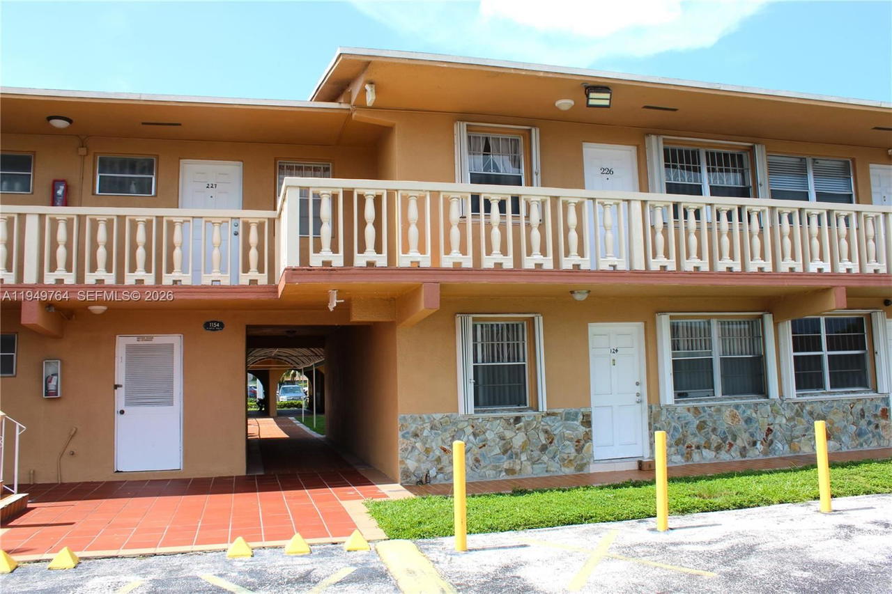 Real estate property located at 1154 35th St #221, Miami-dade, Five Arches Condo, Hialeah, FL
