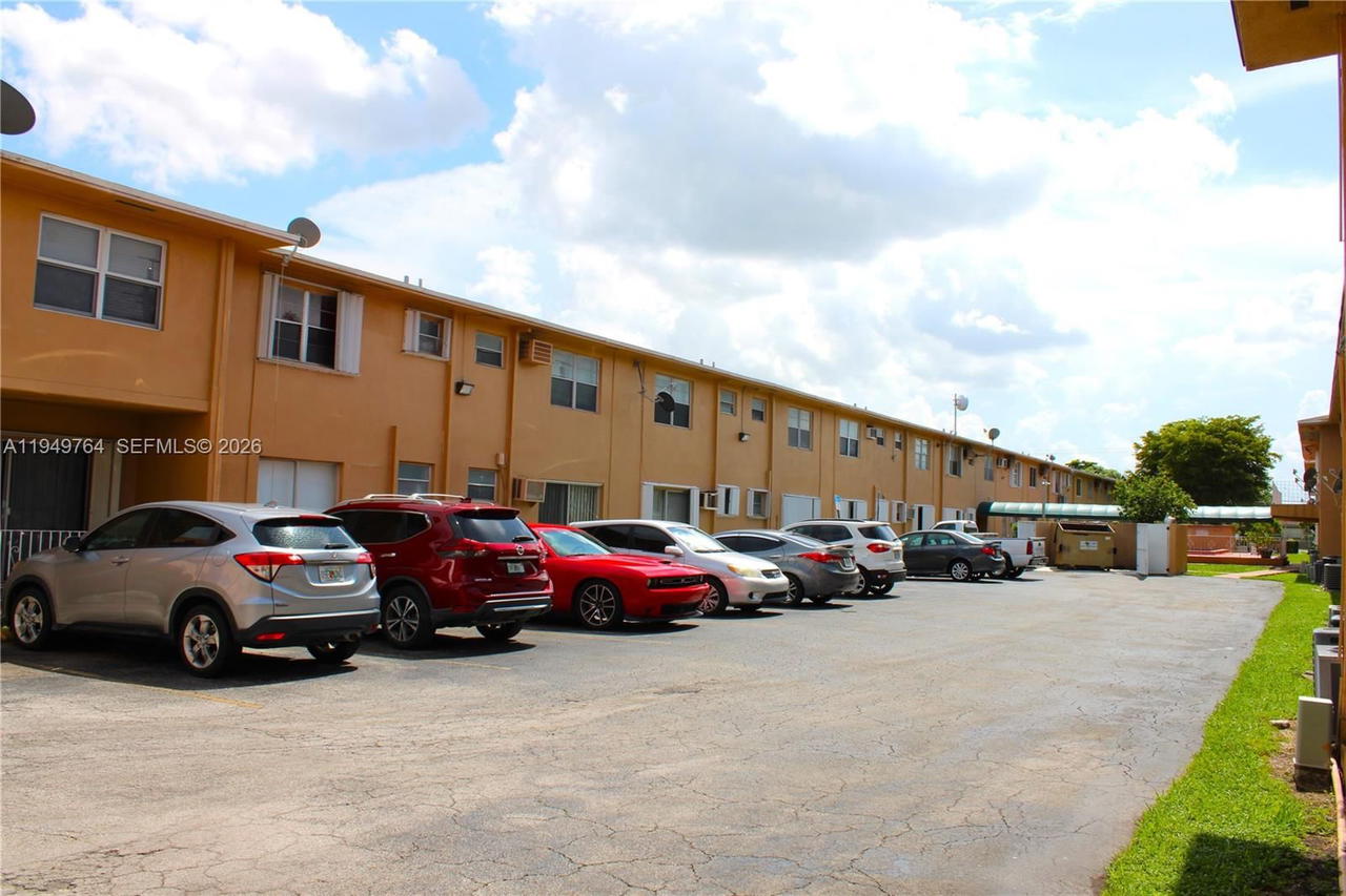 Real estate property located at 1154 35th St #221, Miami-dade, Five Arches Condo, Hialeah, FL