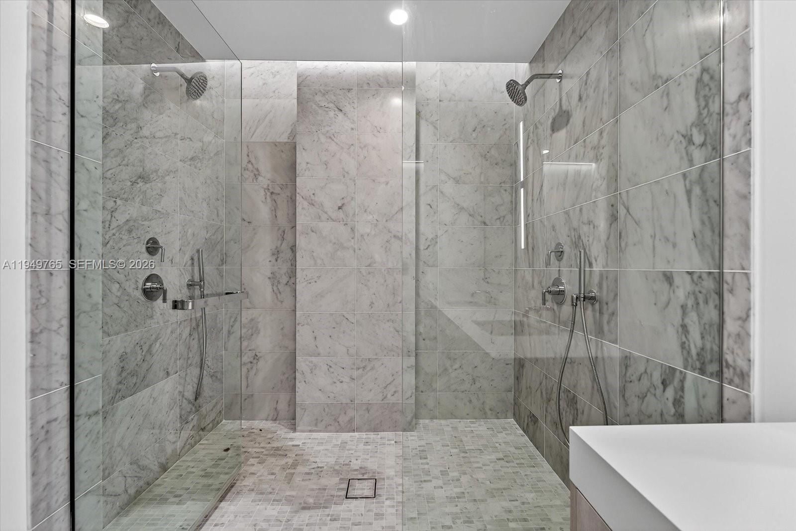 Real estate property located at 9201 Bay Harbor Dr UPH02, Miami-dade, Bay Harbor Islands, Bay Harbor Islands, FL