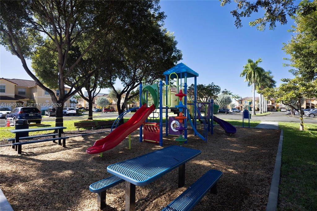Real estate property located at 11224 87th St, Miami-dade, Islands At Doral Northwest, Doral, FL