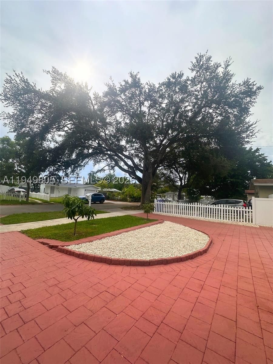 Real estate property located at 6120 Hayes St, Broward, Hollywood Beach Heights S, Hollywood, FL
