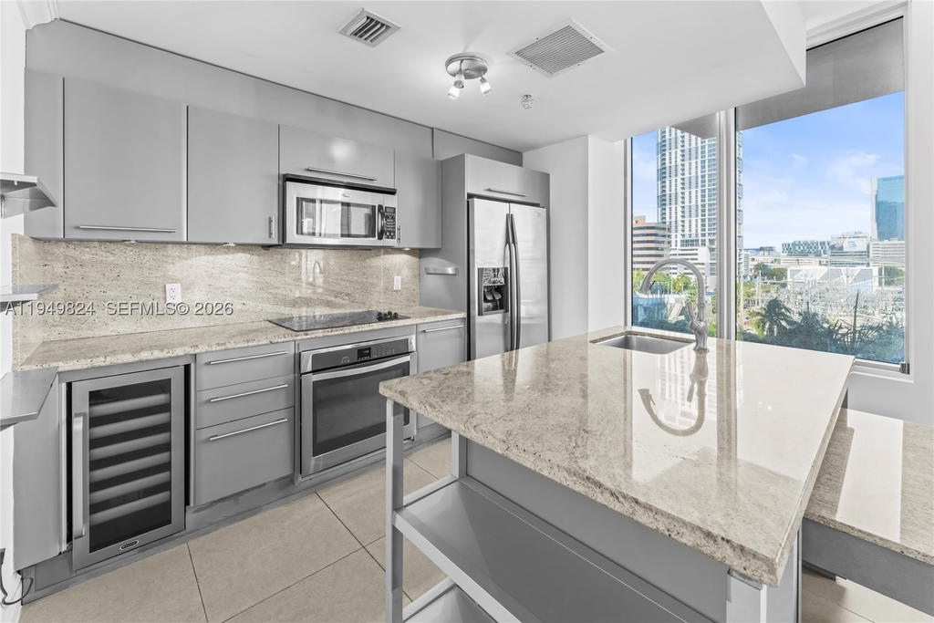 Real estate property located at 185 7th St #603, Miami-dade, Latitude On The River Con, Miami, FL