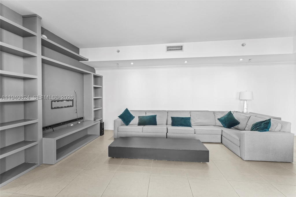 Real estate property located at 185 7th St #603, Miami-dade, Latitude On The River Con, Miami, FL