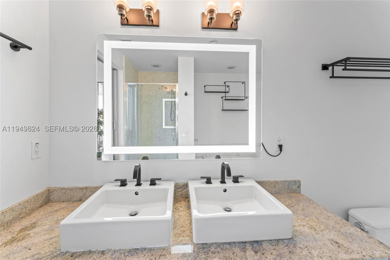 Real estate property located at 185 7th St #603, Miami-dade, Latitude On The River Con, Miami, FL