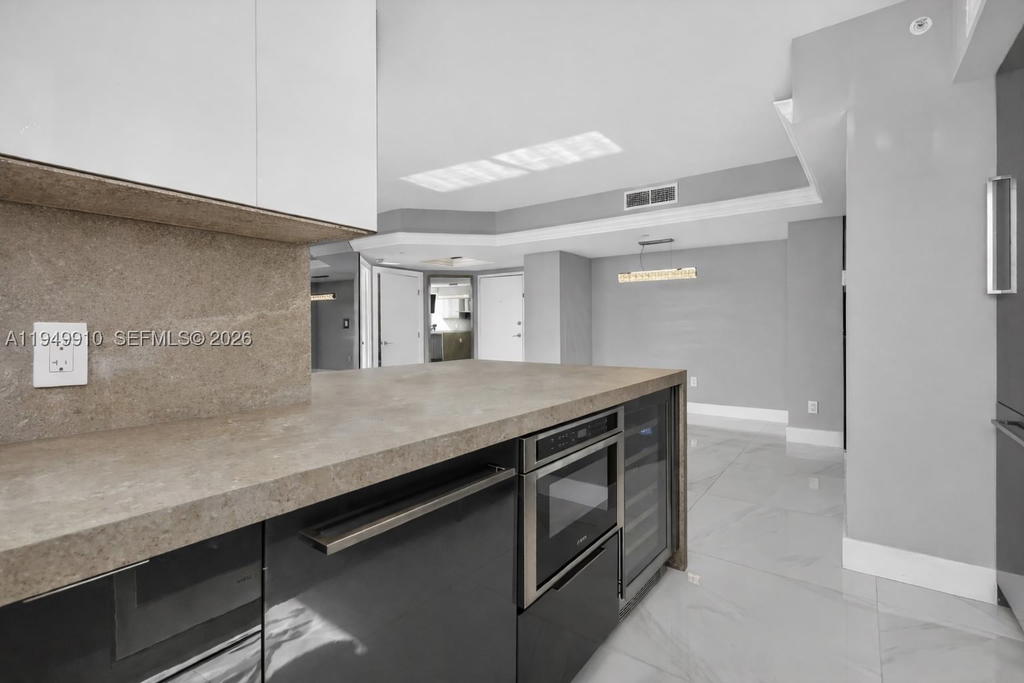 Real estate property located at 1330 West Ave #3206, Miami-dade, The Waverly At South Beac, Miami Beach, FL