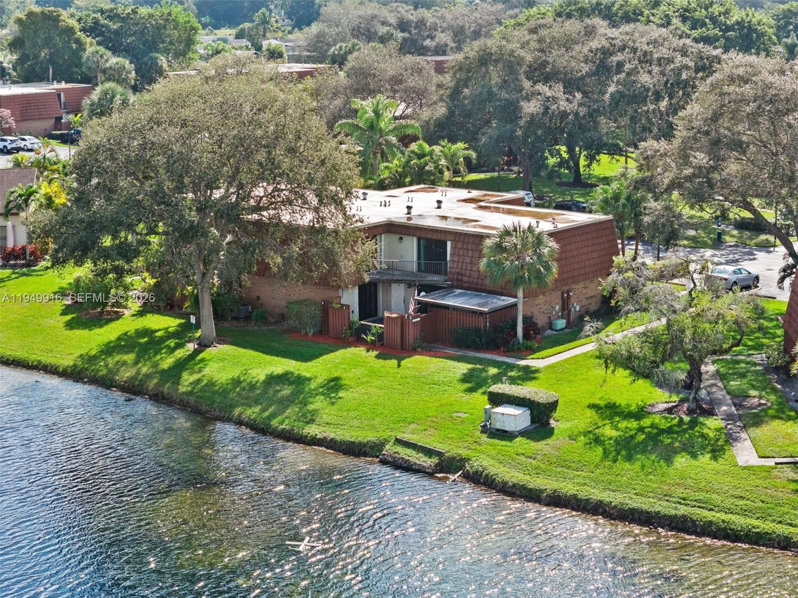 Real estate property located at 11875 12th Pl, Broward, C H E Acres, Davie, FL