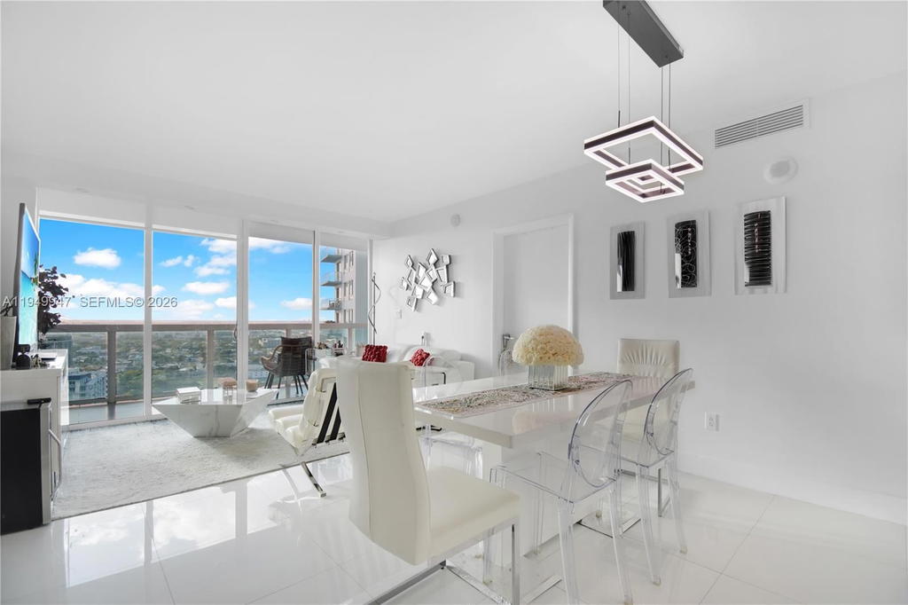 Real estate property located at 1800 Bayshore Dr #3410, Miami-dade, 1800 Club Condo, Miami, FL