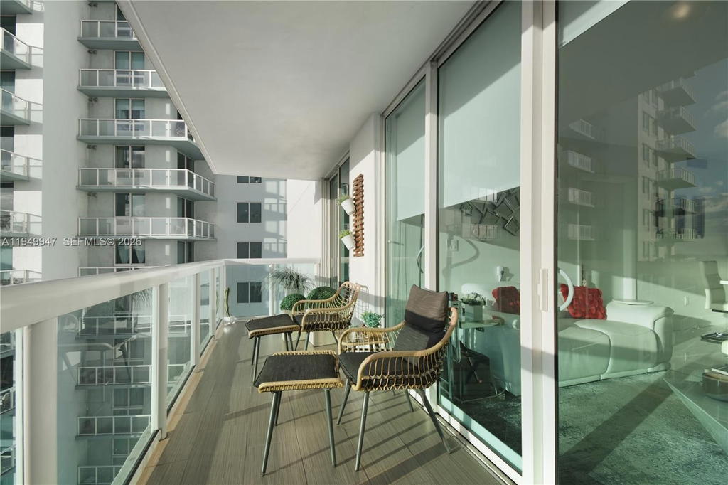 Real estate property located at 1800 Bayshore Dr #3410, Miami-dade, 1800 Club Condo, Miami, FL