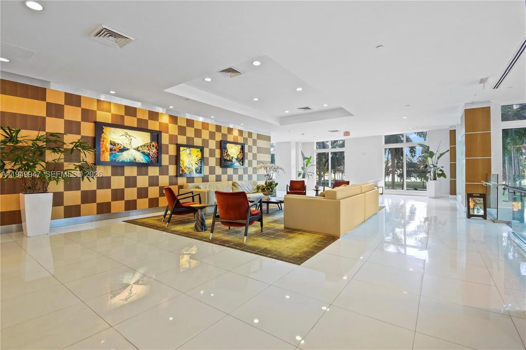 Real estate property located at 1800 Bayshore Dr #3410, Miami-dade, 1800 Club Condo, Miami, FL