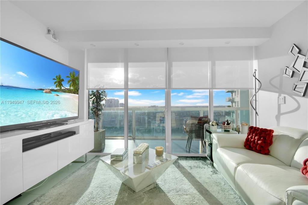 Real estate property located at 1800 Bayshore Dr #3410, Miami-dade, 1800 Club Condo, Miami, FL