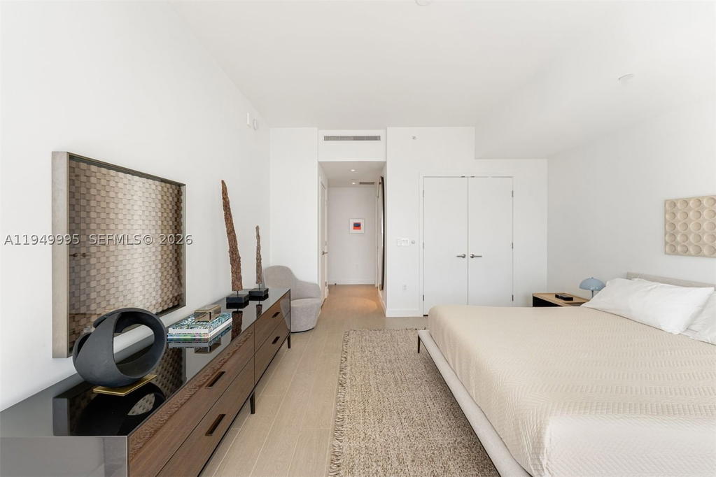 Real estate property located at 500 Alton Rd #2004, Miami-dade, Five Park, Miami Beach, FL