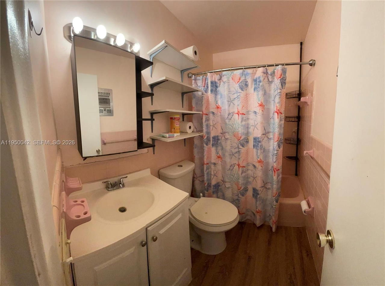 Real estate property located at 2312 Van Buren St #5, Broward, Coronet Vista Condo, Hollywood, FL