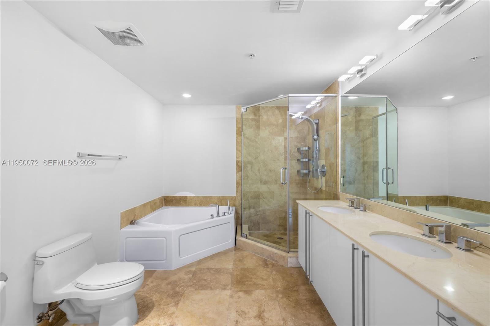 Real estate property located at 3030 188th St #606, Miami-dade, 3030 Aventura Condo, Aventura, FL