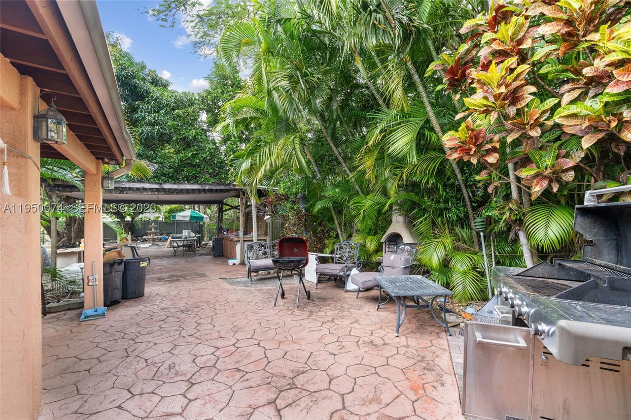 Real estate property located at 5951 4th St, Miami-dade, West Lawn Corrected Plat, Miami, FL