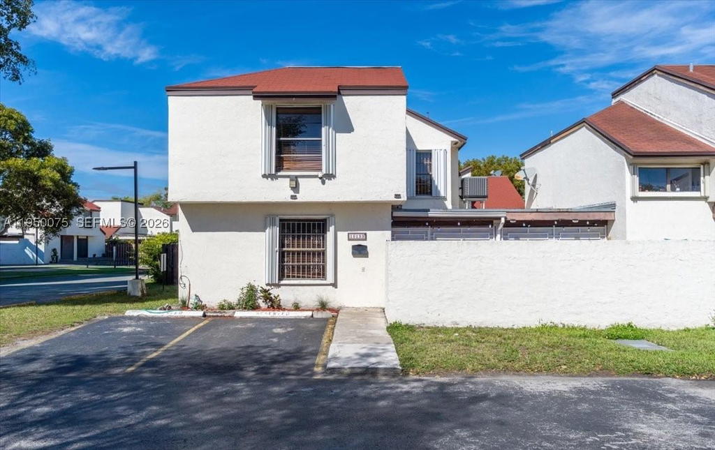 Real estate property located at 10133 5th Ter #3-6, Miami-dade, Spring Lakes Village Ii Co, Miami, FL