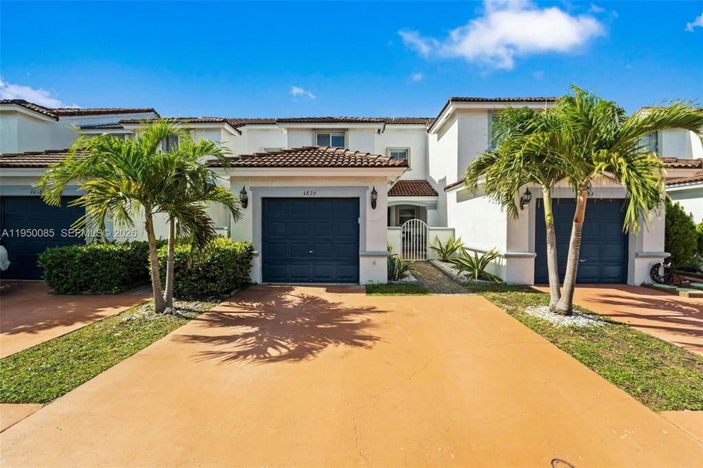 Real estate property located at 4826 116th Ave, Miami-dade, Dimensions At Doral, Doral, FL