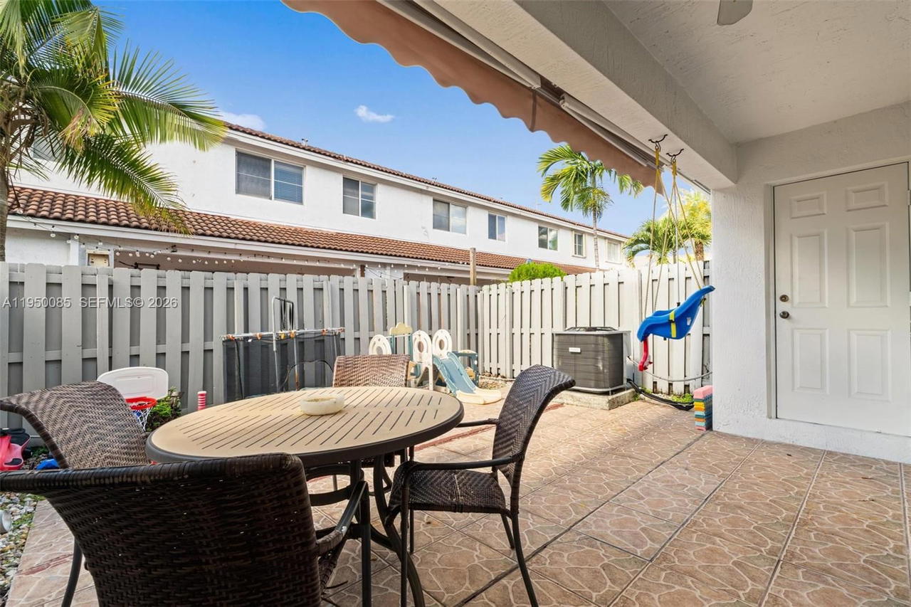 Real estate property located at 4826 116th Ave, Miami-dade, Dimensions At Doral, Doral, FL
