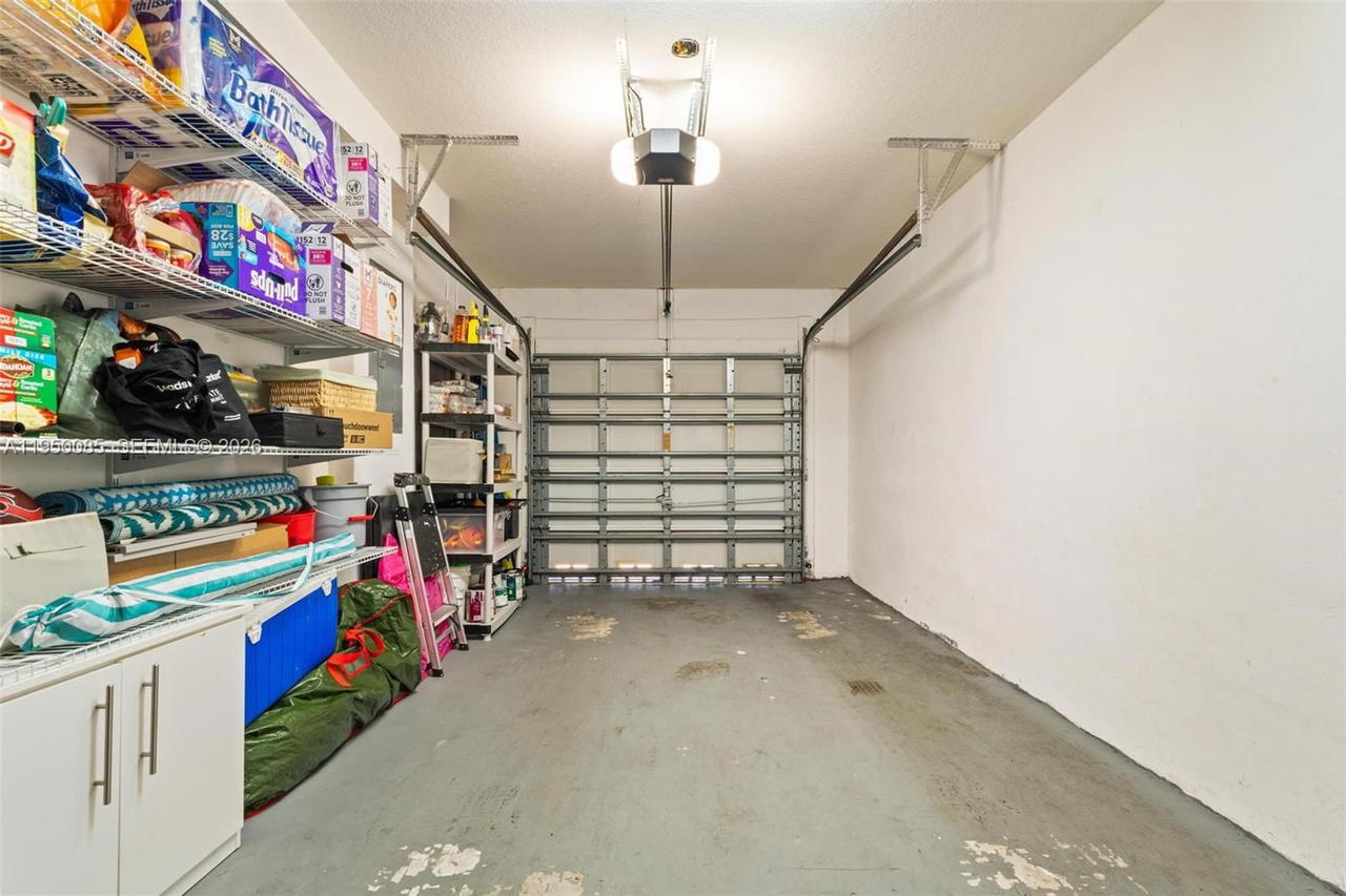 Real estate property located at 4826 116th Ave, Miami-dade, Dimensions At Doral, Doral, FL