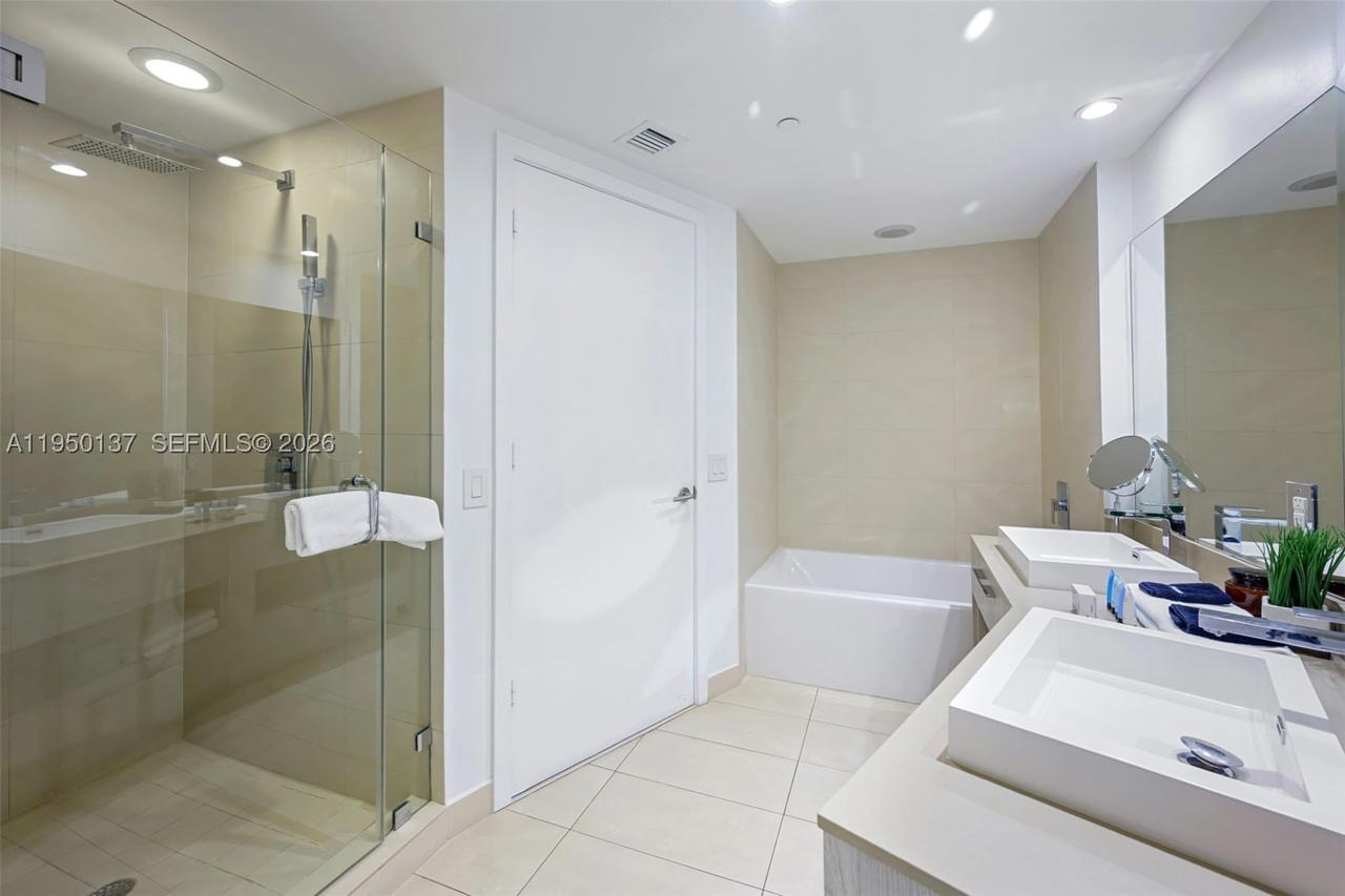 Real estate property located at 4111 Ocean Dr #3002, Broward, 4111 South Ocean Drive Co, Hollywood, FL