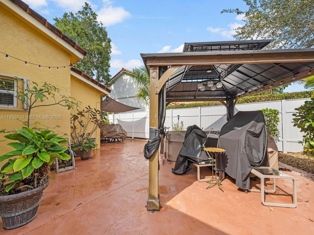 Real estate property located at 13821 102nd Ter, Miami-dade, Charlestowne, Miami, FL
