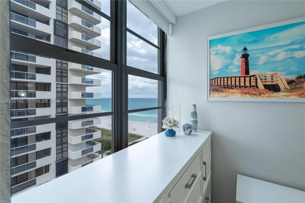 Real estate property located at 5701 Collins Ave #1417, Miami-dade, Arlen Beach Condo, Miami Beach, FL