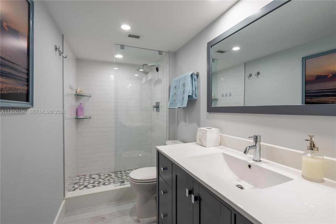 Real estate property located at 5701 Collins Ave #1417, Miami-dade, Arlen Beach Condo, Miami Beach, FL