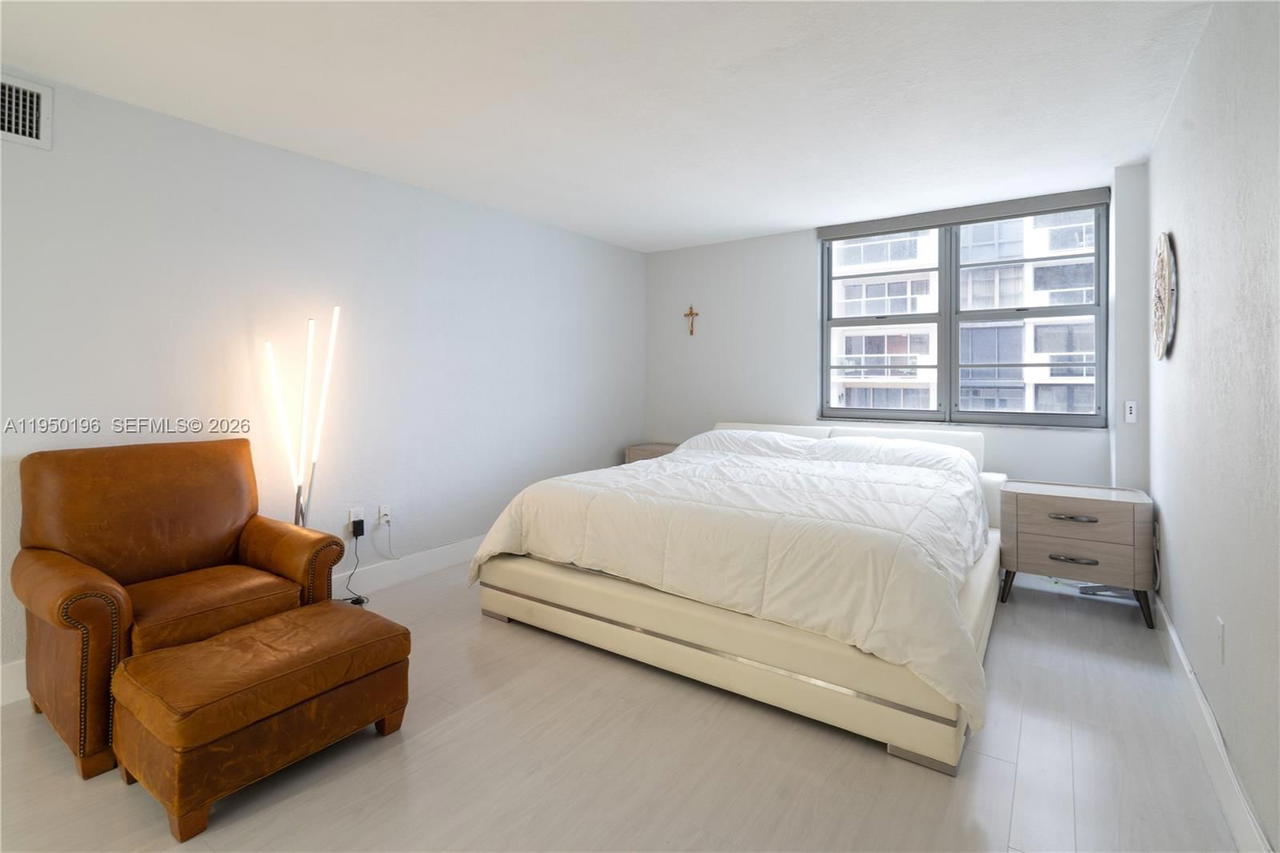 Real estate property located at 5701 Collins Ave #1417, Miami-dade, Arlen Beach Condo, Miami Beach, FL