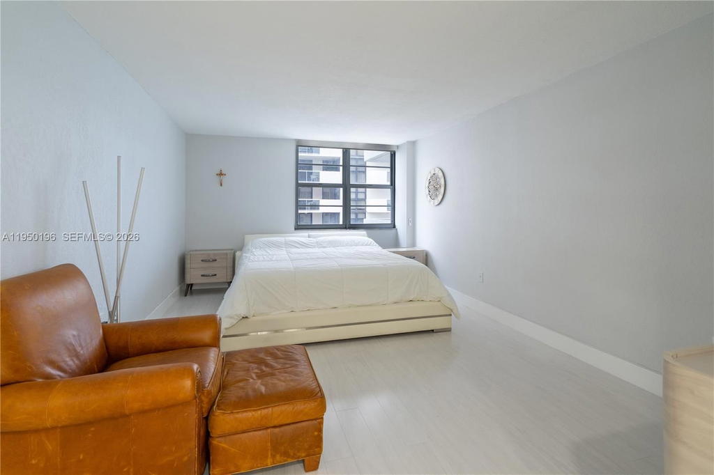 Real estate property located at 5701 Collins Ave #1417, Miami-dade, Arlen Beach Condo, Miami Beach, FL