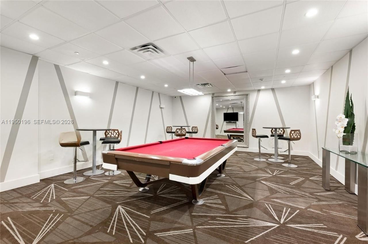 Real estate property located at 5701 Collins Ave #1417, Miami-dade, Arlen Beach Condo, Miami Beach, FL