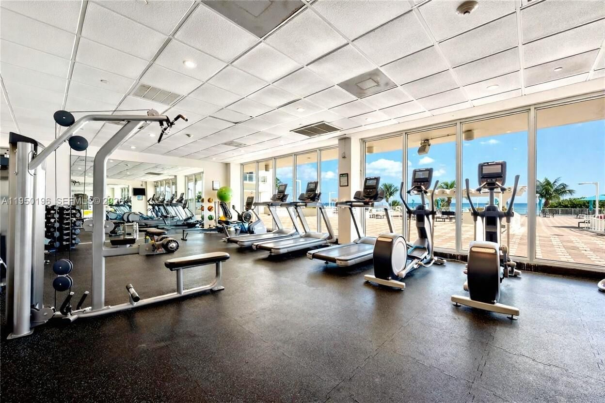 Real estate property located at 5701 Collins Ave #1417, Miami-dade, Arlen Beach Condo, Miami Beach, FL