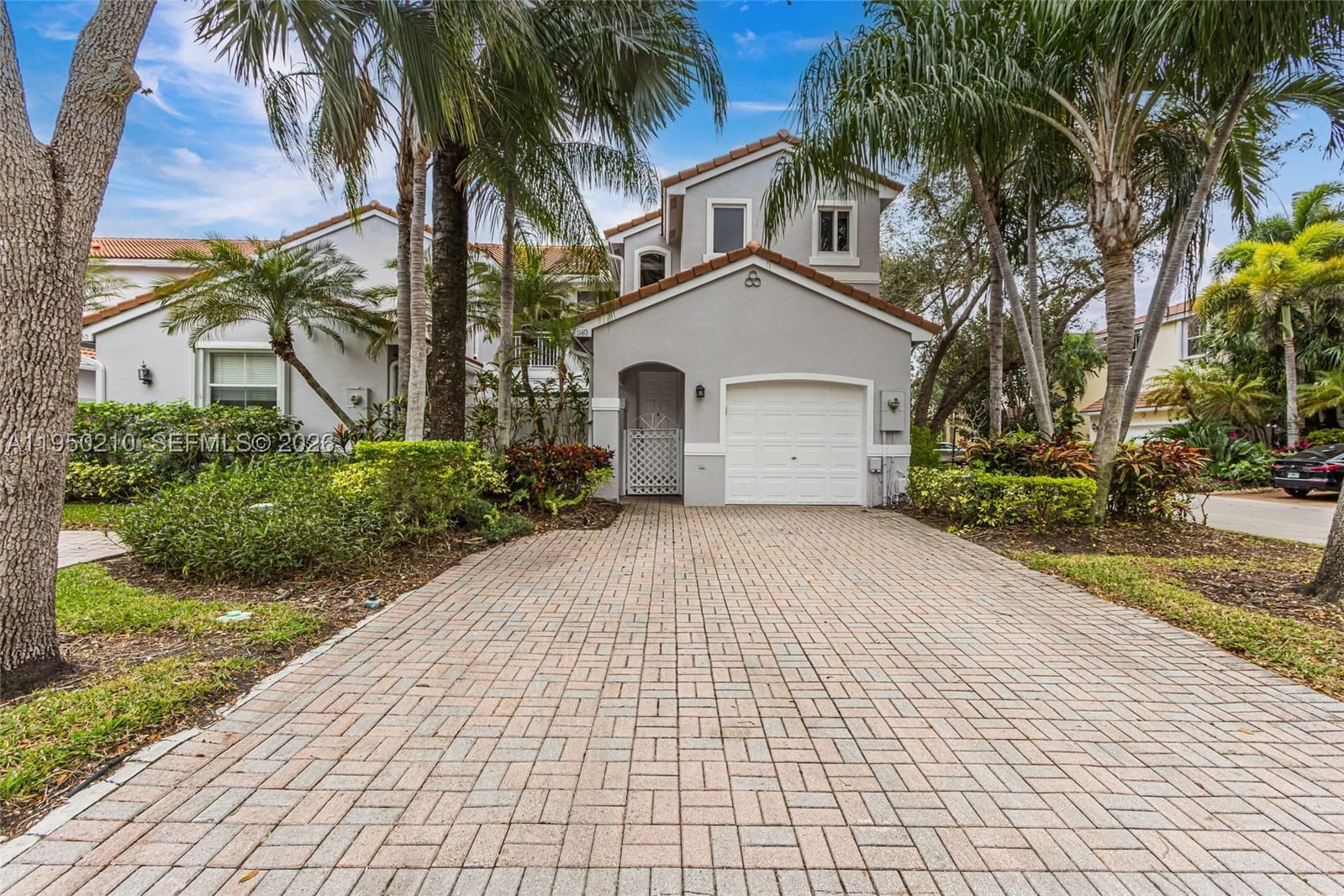 Real estate property located at 1140 Canella Ln, Broward, West Lake Village Plat, Hollywood, FL