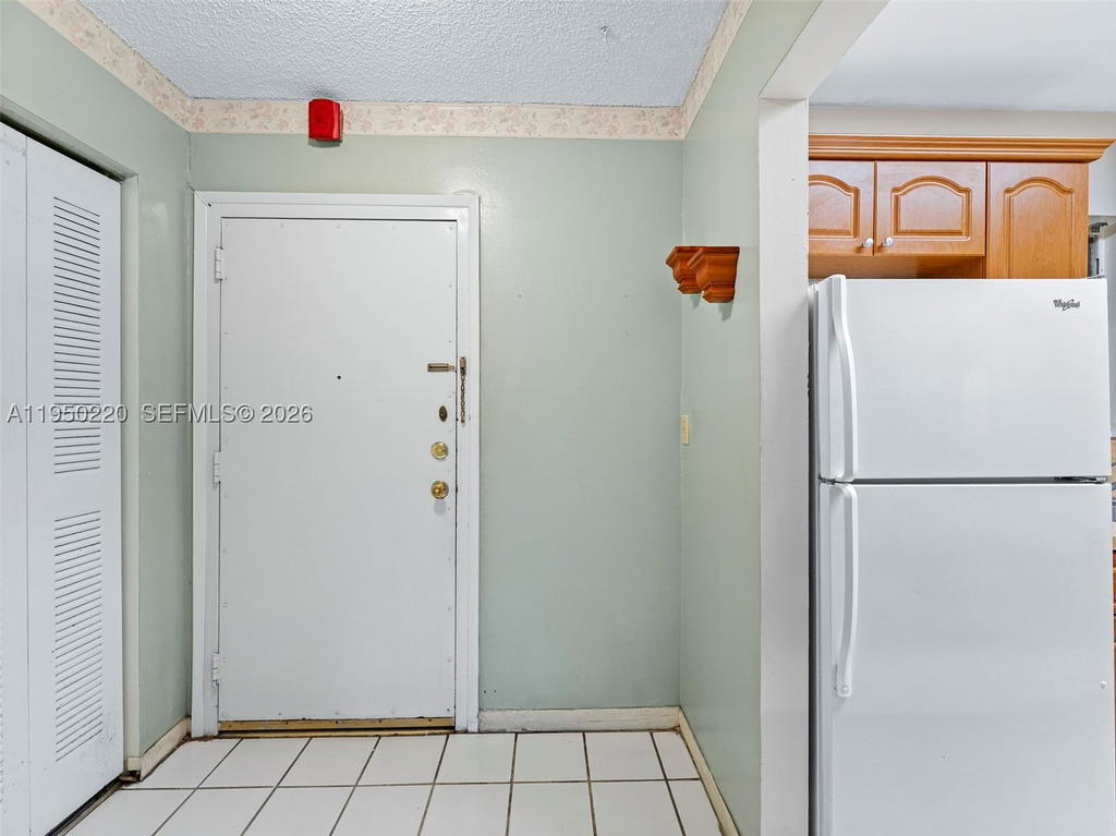 Real estate property located at 3001 2nd St #209C, Miami-dade, Flagler Plaza Condo, Miami, FL