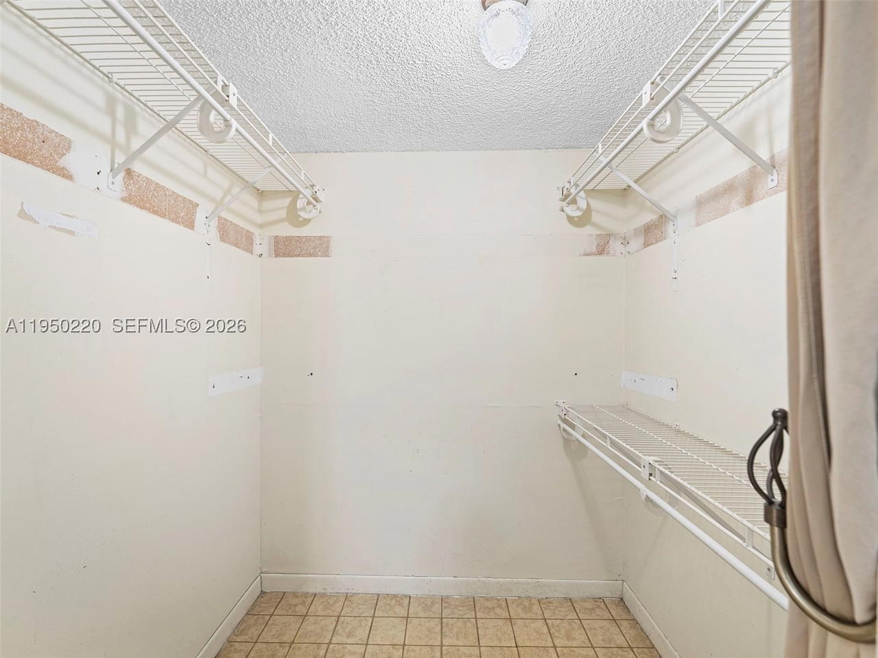 Real estate property located at 3001 2nd St #209C, Miami-dade, Flagler Plaza Condo, Miami, FL