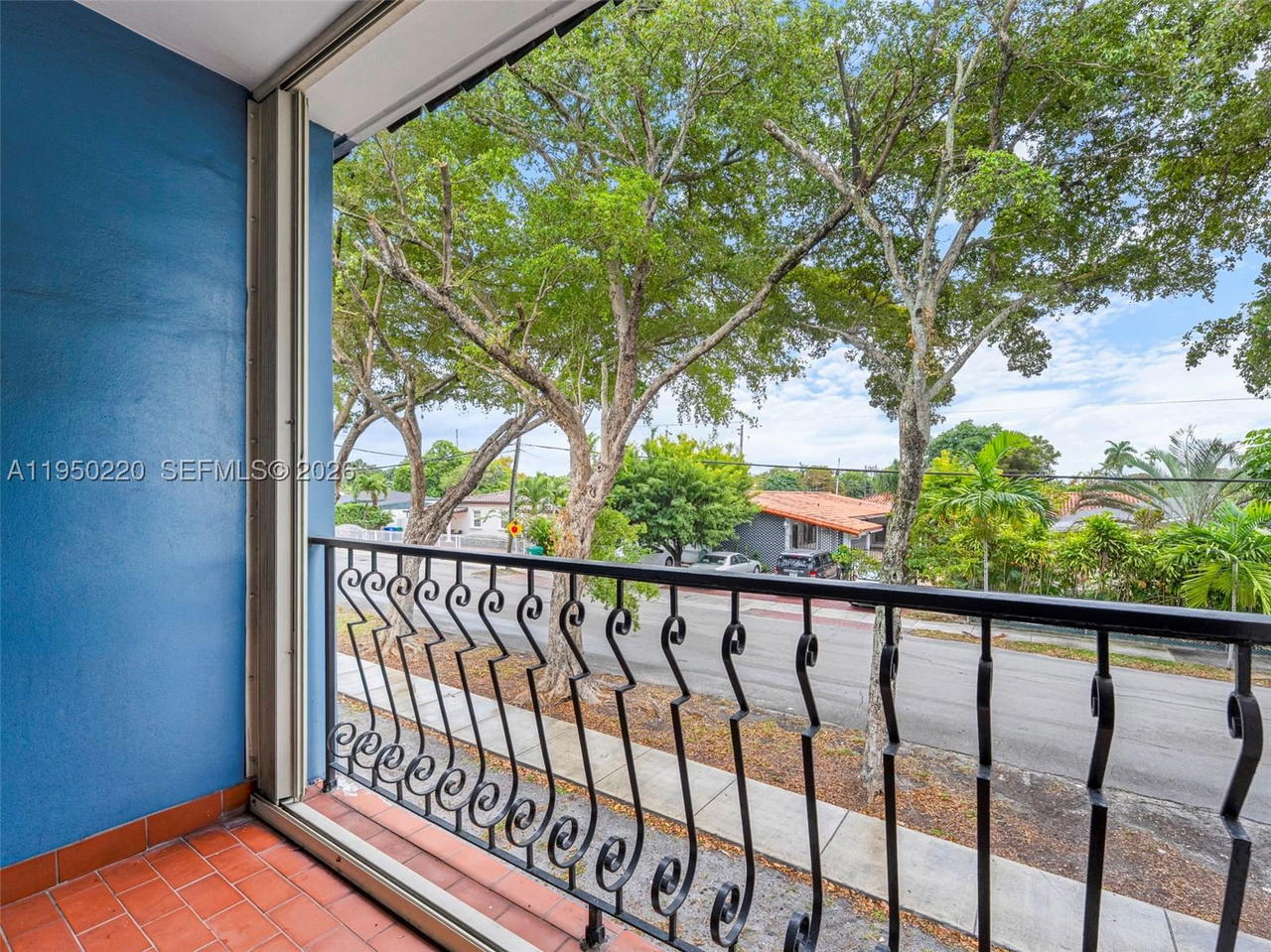 Real estate property located at 3001 2nd St #209C, Miami-dade, Flagler Plaza Condo, Miami, FL