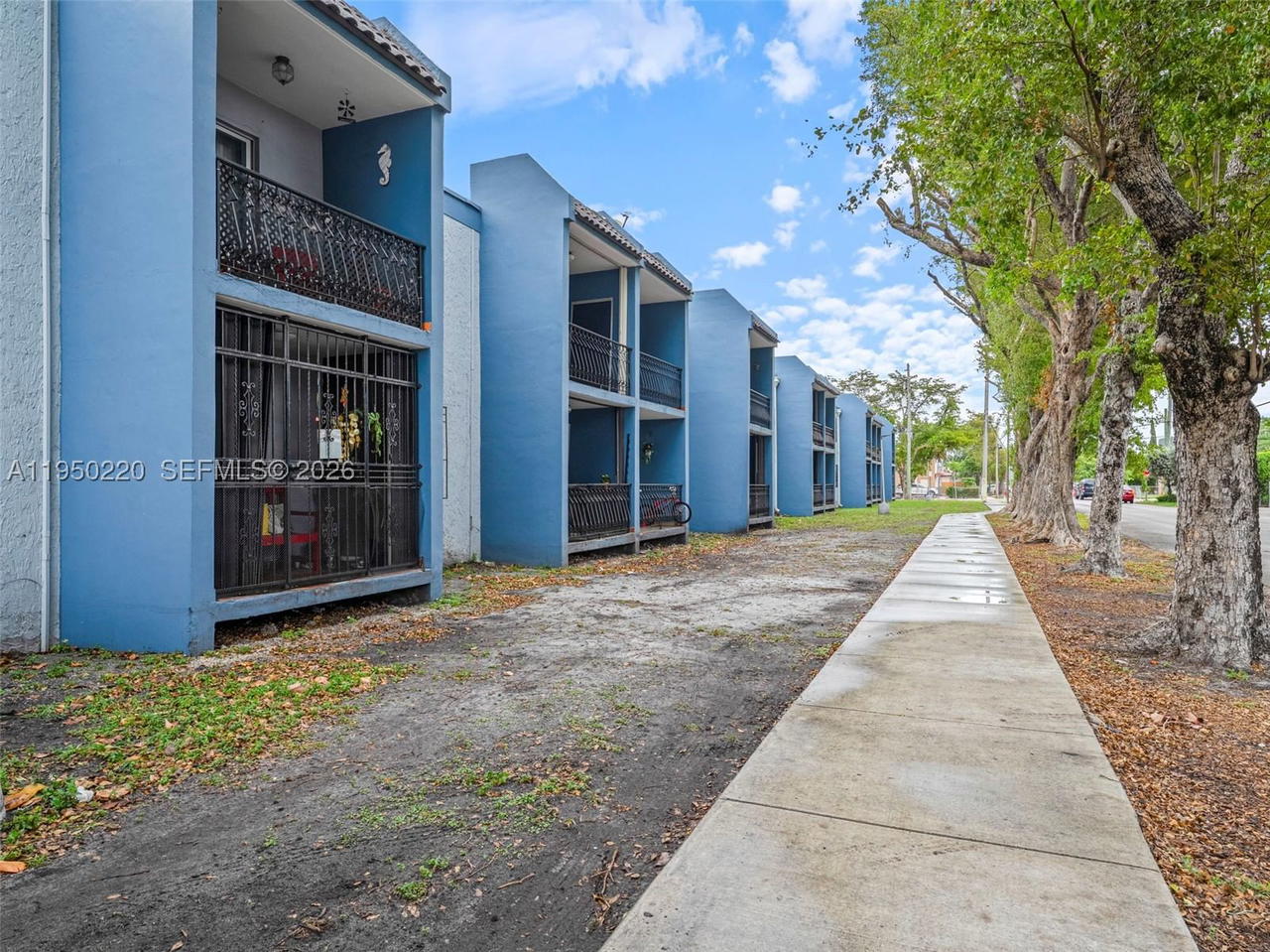 Real estate property located at 3001 2nd St #209C, Miami-dade, Flagler Plaza Condo, Miami, FL