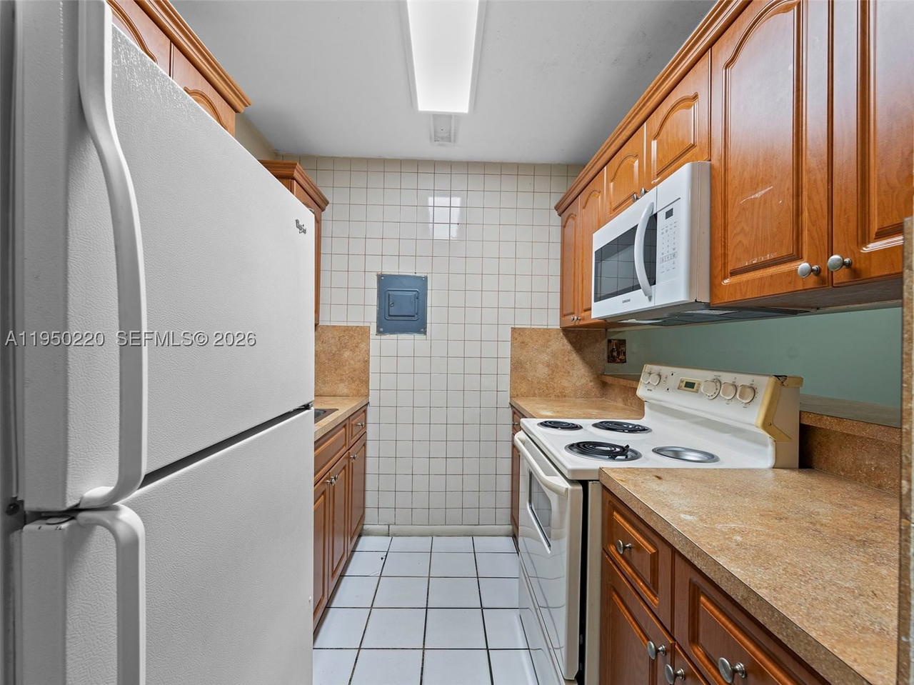 Real estate property located at 3001 2nd St #209C, Miami-dade, Flagler Plaza Condo, Miami, FL