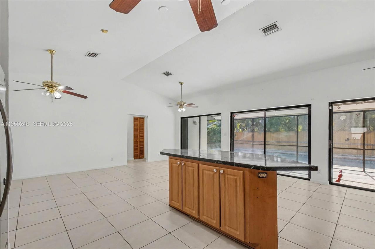 Real estate property located at 13830 104th Terrace, Miami-dade, Caravel At Calusa, Miami, FL