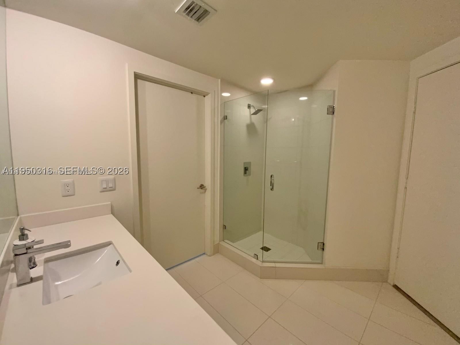 Real estate property located at 1100 Miami Ave #2811, Miami-dade, 1100 Millecento Residence, Miami, FL