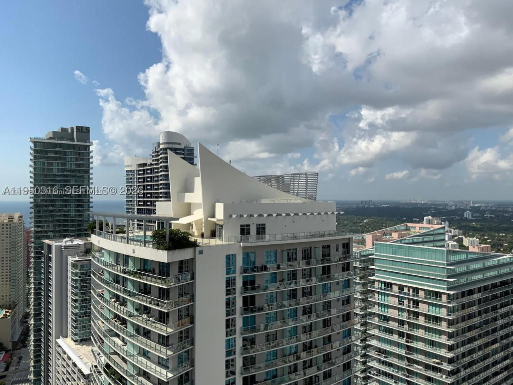 Real estate property located at 1100 Miami Ave #2811, Miami-dade, 1100 Millecento Residence, Miami, FL