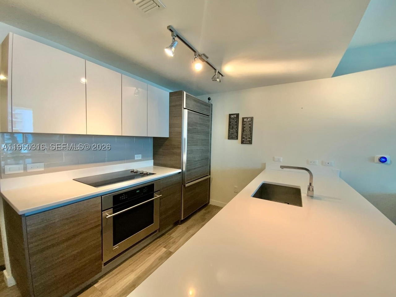 Real estate property located at 1100 Miami Ave #2811, Miami-dade, 1100 Millecento Residence, Miami, FL