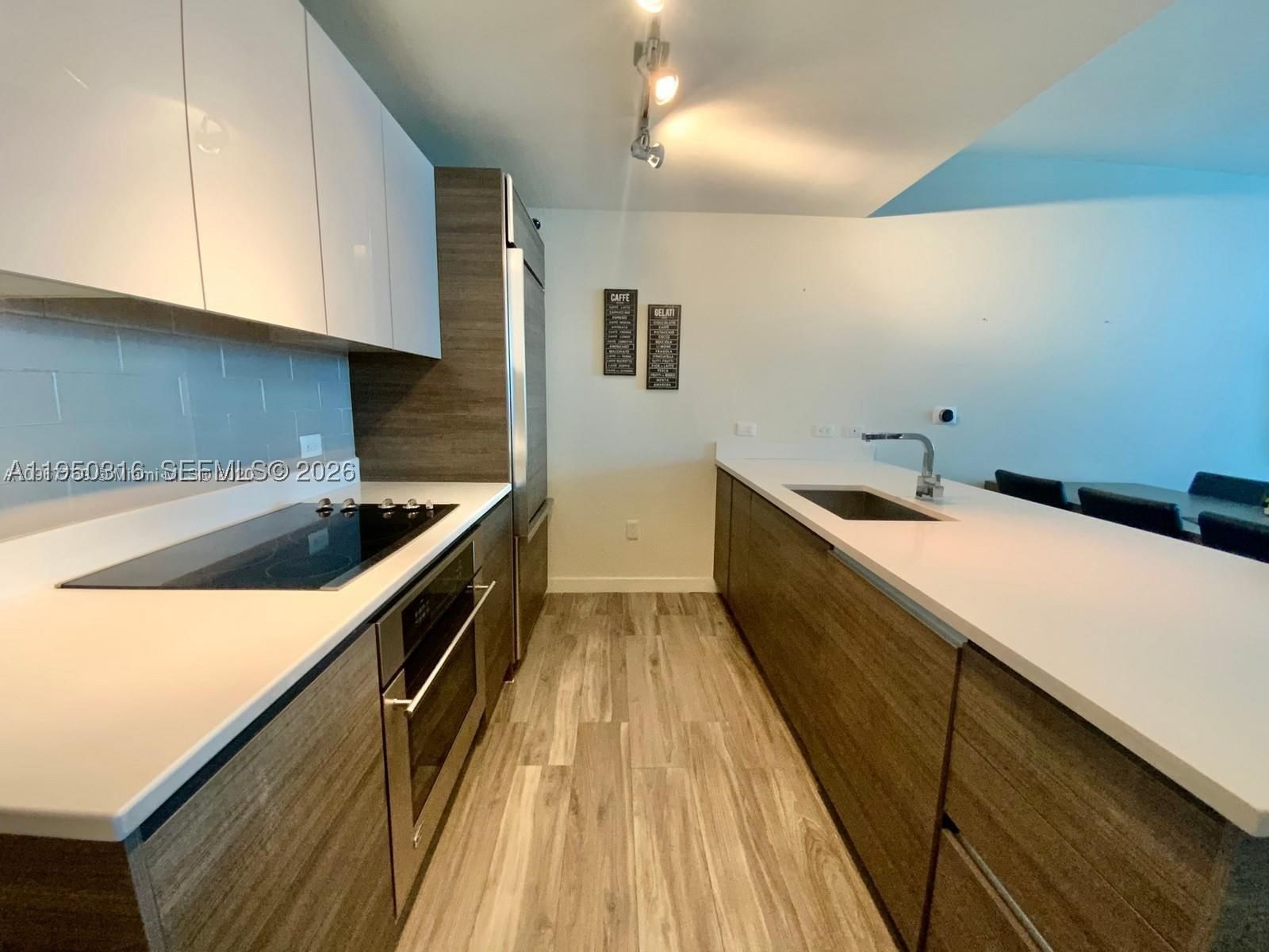 Real estate property located at 1100 Miami Ave #2811, Miami-dade, 1100 Millecento Residence, Miami, FL