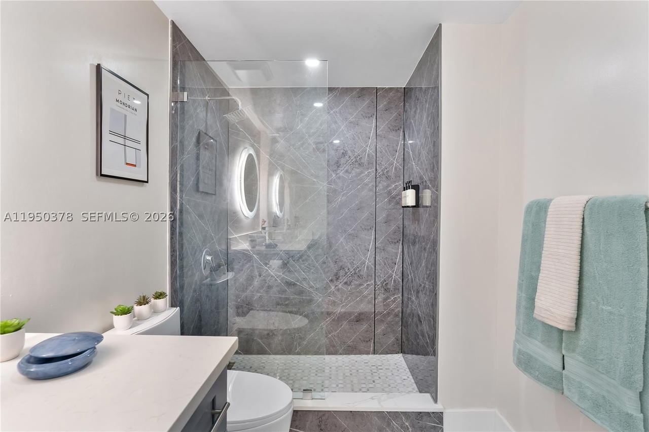 Real estate property located at 2889 Mcfarlane Rd #1409, Miami-dade, Mutiny Park Condo, Miami, FL
