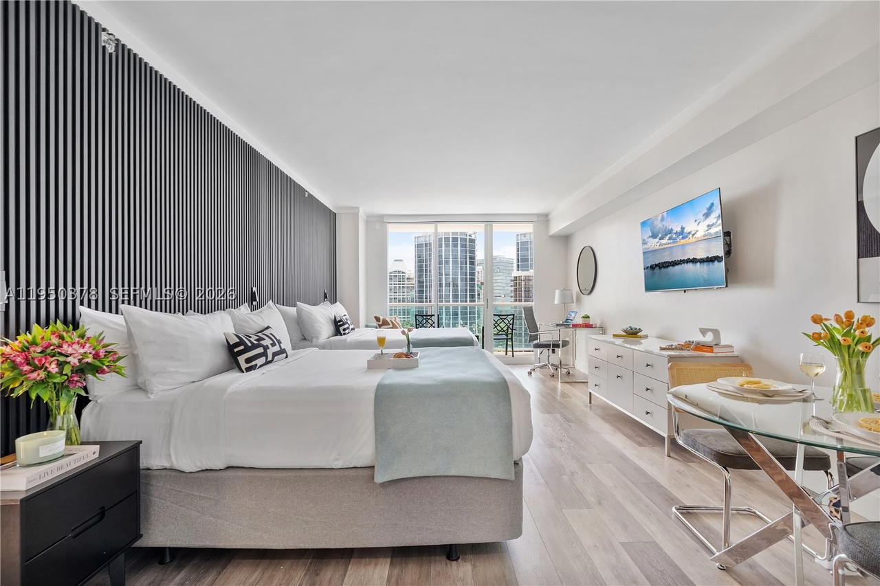 Real estate property located at 2889 Mcfarlane Rd #1409, Miami-dade, Mutiny Park Condo, Miami, FL