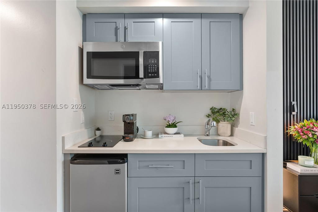 Real estate property located at 2889 Mcfarlane Rd #1409, Miami-dade, Mutiny Park Condo, Miami, FL