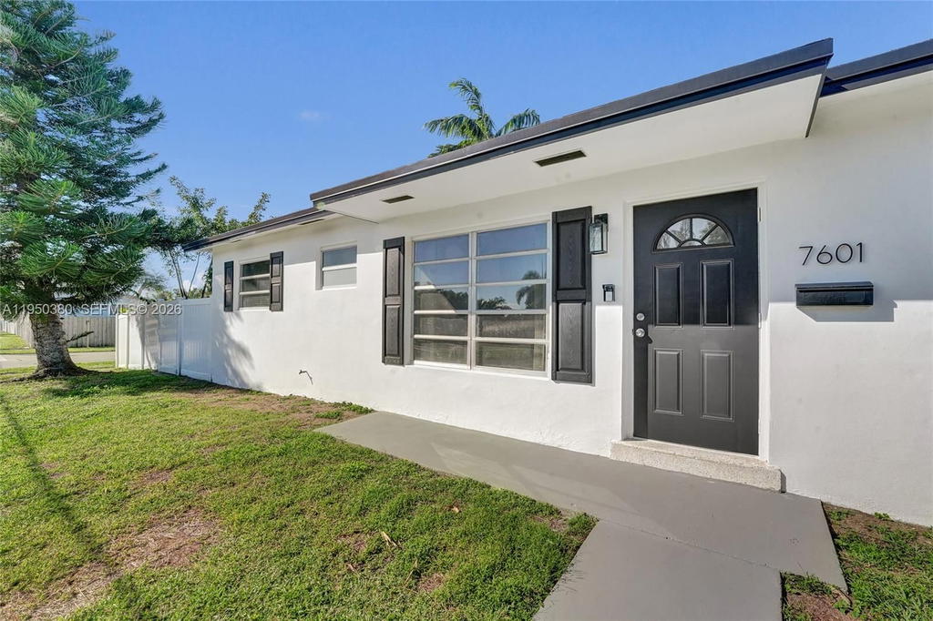 Real estate property located at 7601 Farragut St, Broward, Driftwood Estates No 9 Am, Hollywood, FL
