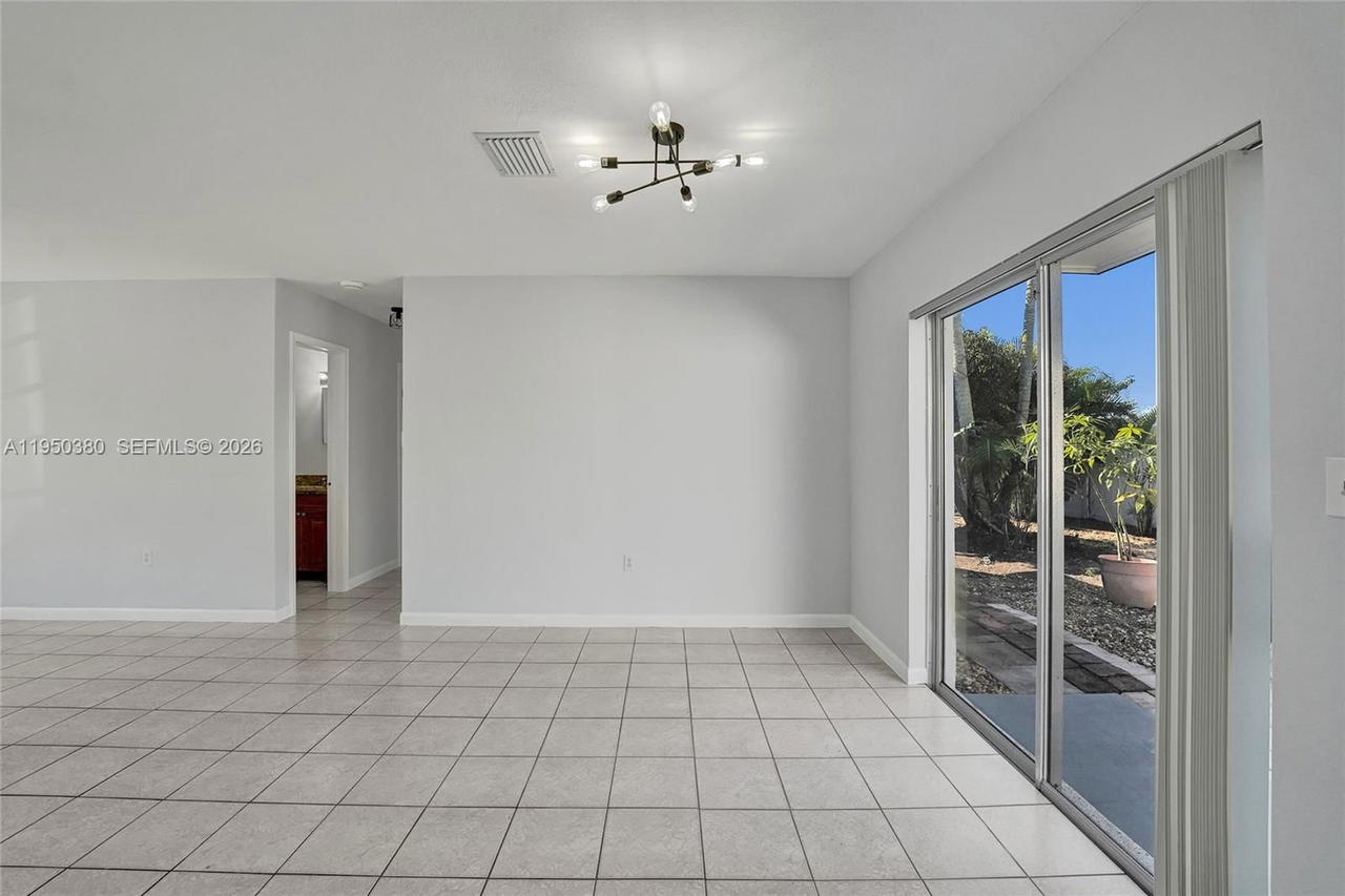 Real estate property located at 7601 Farragut St, Broward, Driftwood Estates No 9 Am, Hollywood, FL